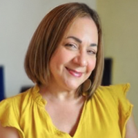 Dr. Dorelys Rivera Dávila